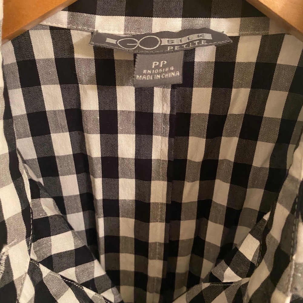GO Silk button down. - Picture 4 of 4